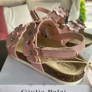 Cute pink girl Sandal size 9